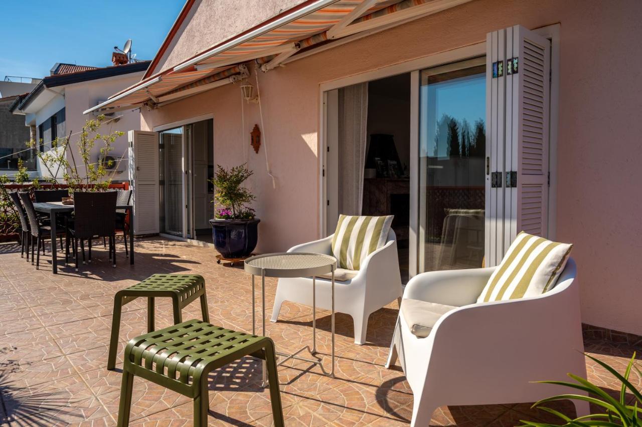 Apartment Axelle 50 Meters To The Beach Banjole Exterior photo