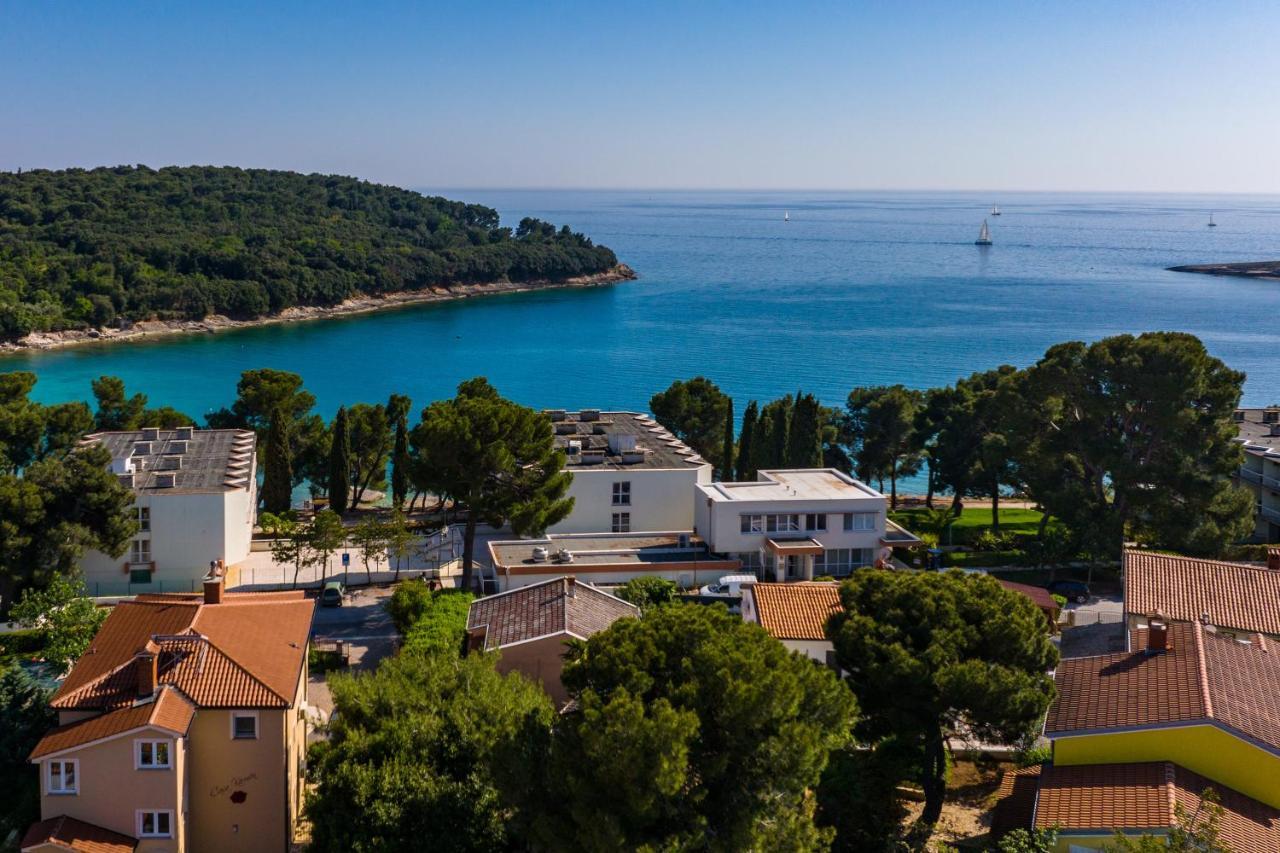 Apartment Axelle 50 Meters To The Beach Banjole Exterior photo